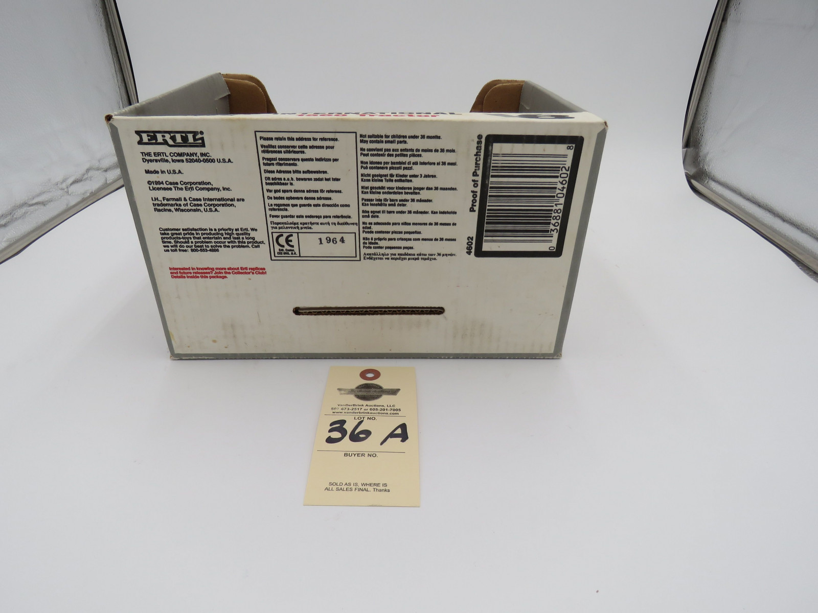 IH 1568 TRACTOR V8 ERTL 1/16 SCALE DIECAST METAL 1994 - Image 6