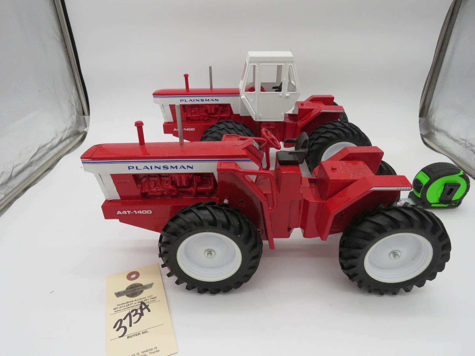 Pair of Scale Models by Ertl New 1/16th Scale Die-Cast Plainsman A4T-1400 4WD with Cab and Joseph Ertl Autograph and also Plainsman A4T-1400 without Cab New and No Boxes - Image 4