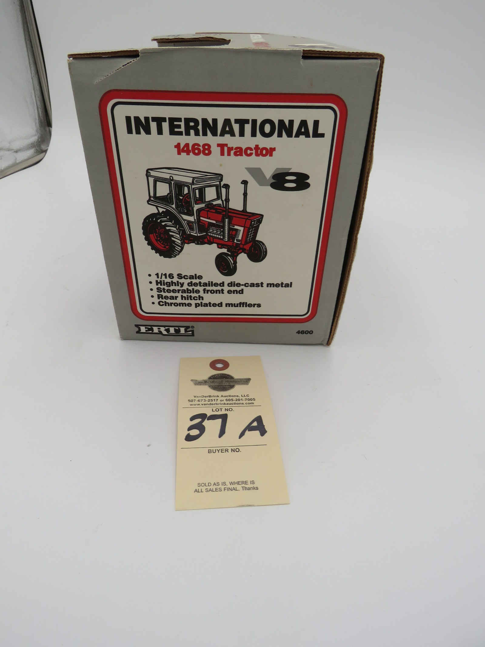 IH 1468 TRACTOR ERTL  1/16 SCALE DIECAST V8 1993 - Image 5