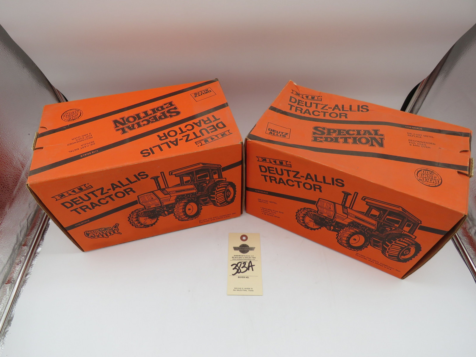Pair of 1980  Special Edition Deutz- Allis Chalmers 9150 Tractors Ertl 1/16th Scale Die-Cast Tractors NIB - Image 2