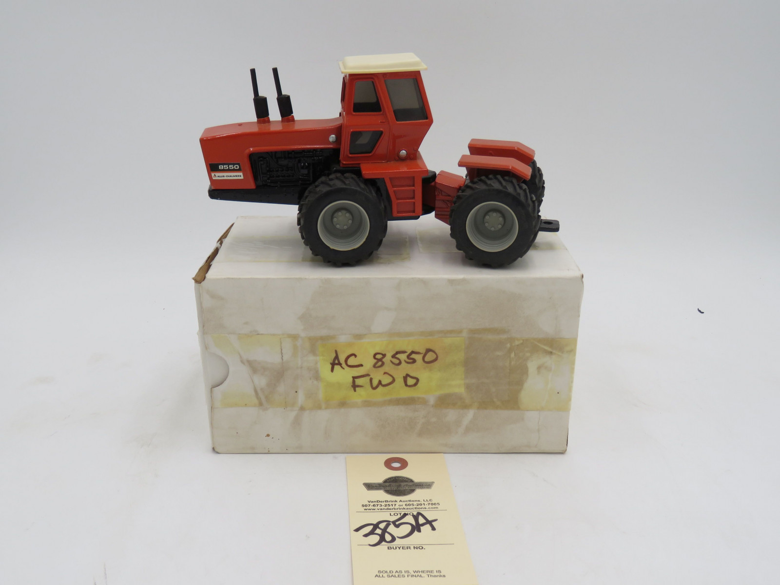 the Ertl Company Die-Cast 1/32nd Scale Allis Chalmers 8550 4WD Tractor No Box - Image 1