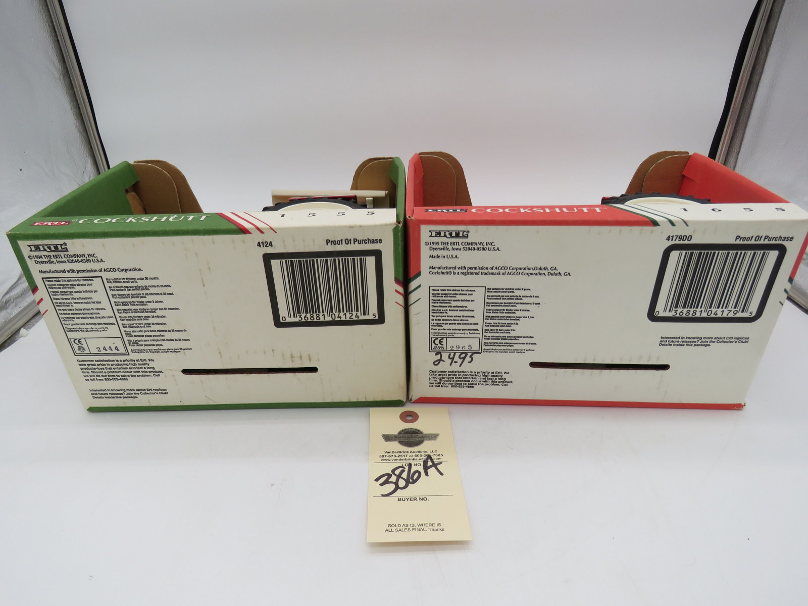 Pair of Ertl 1/16th Collector's Edition 1994 Ertl Cockshutt 1555 tractor NIB and 1995 Ertl Cockshutt 1655 both NIB - Image 6