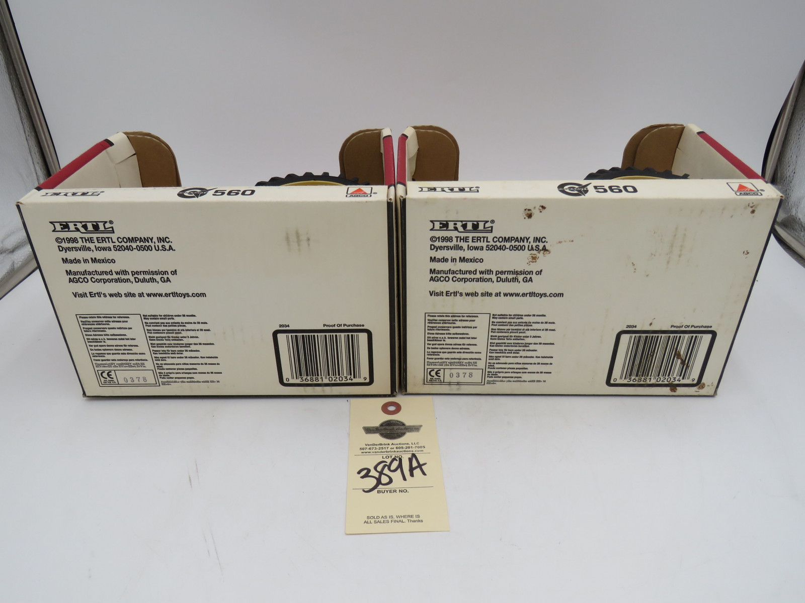 Pair of Ertl 1998 40th Anniversary collector's Edition cockshutt 560 Tractors NIB - Image 5