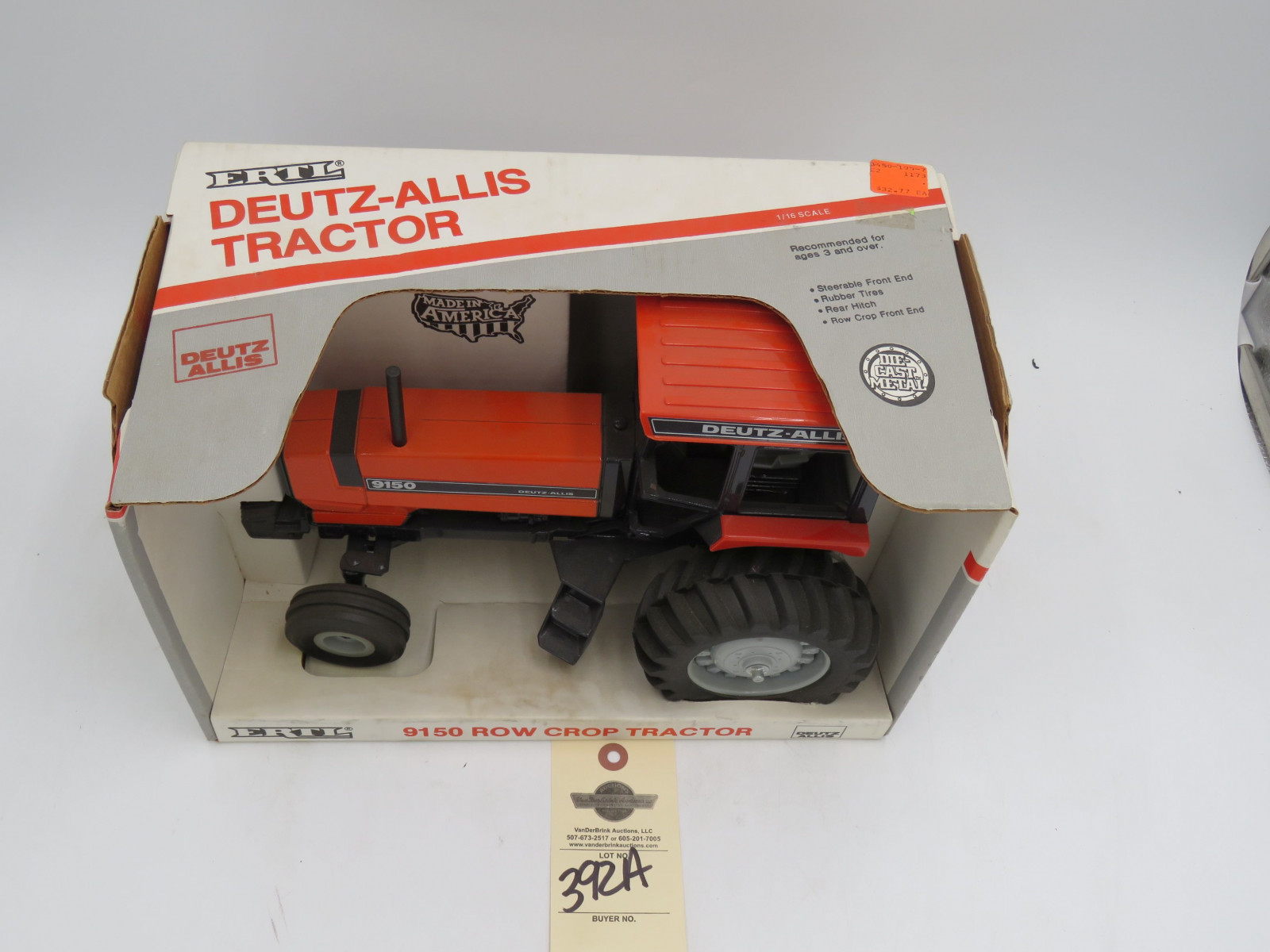 Ertl 1/16th Scale Die-Cast 1991 Deutz- Allis 9150 Tractor NIB - Image 4