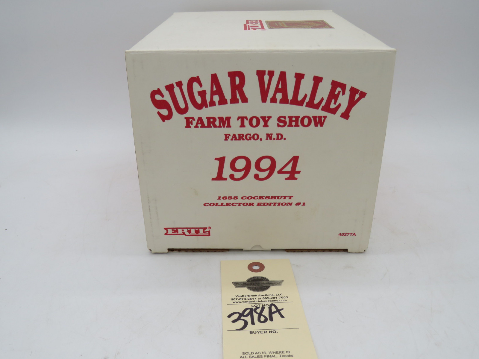 Ertl Sugar Valley Farm toy Show Fargo, ND 1994 Collector's Edition #1 1655 Cockshutt Tractor NIB, 1/16th Scale - Image 6