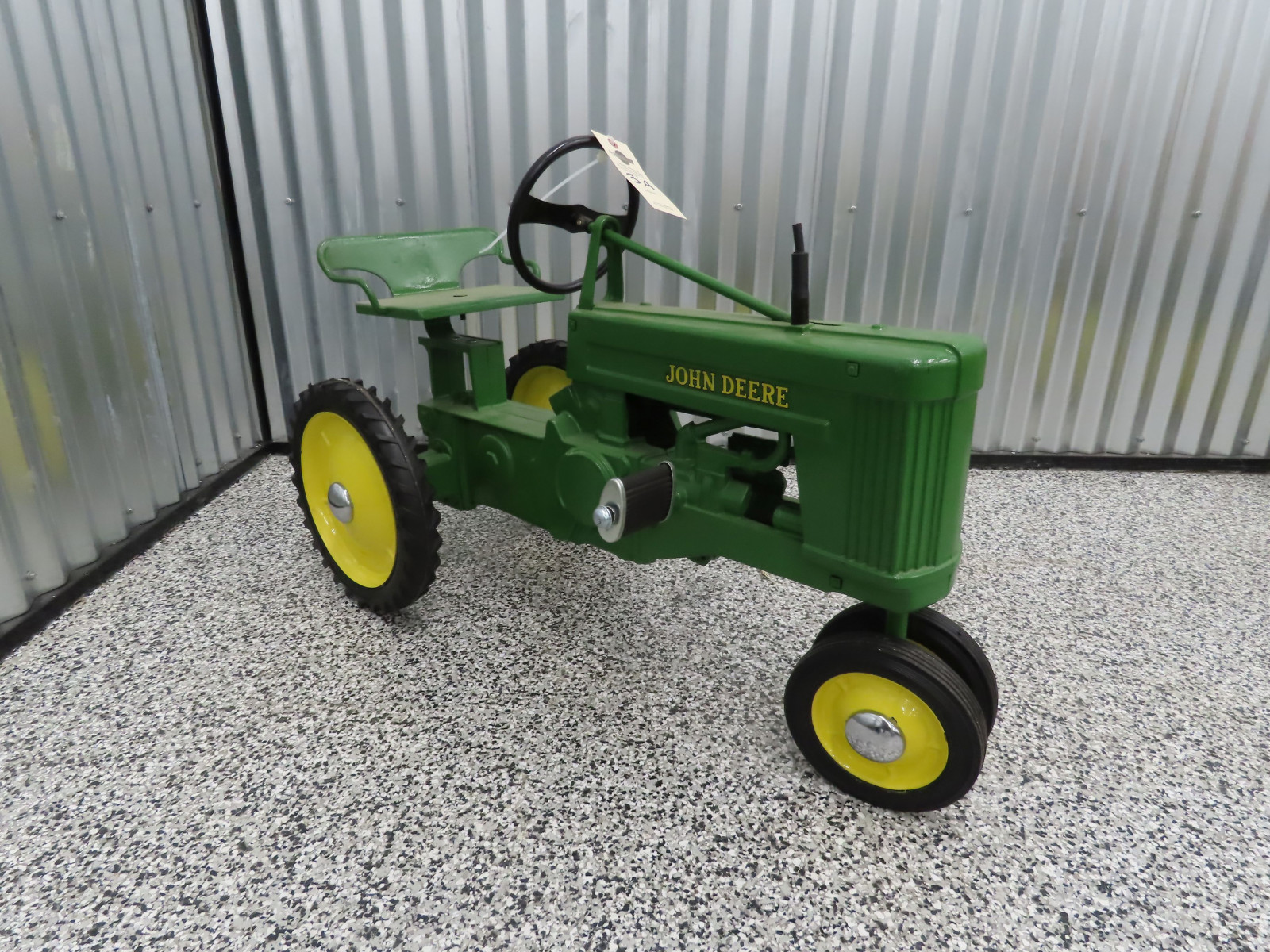 John Deere Pedal Tractor Cast Iron and Chain Drive Open engine - Image 1