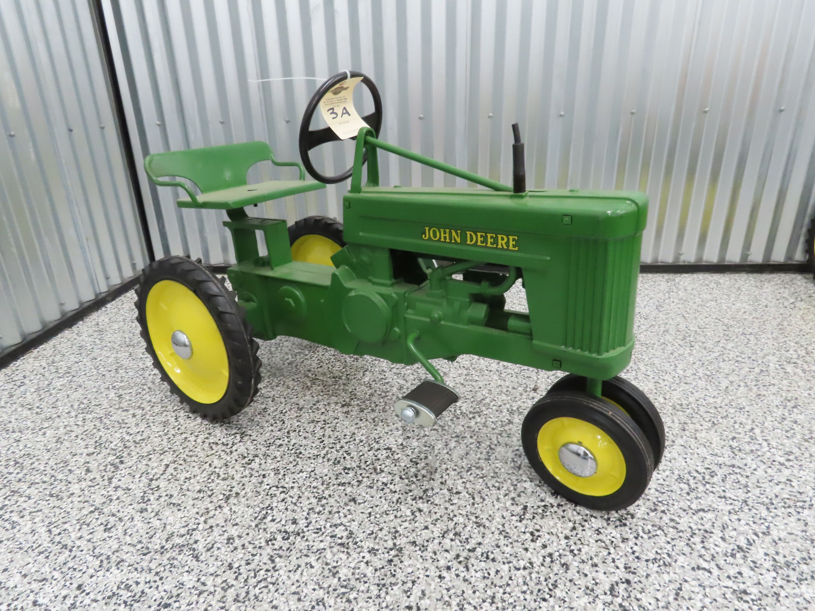 John Deere Pedal Tractor Cast Iron and Chain Drive Open engine - Image 12