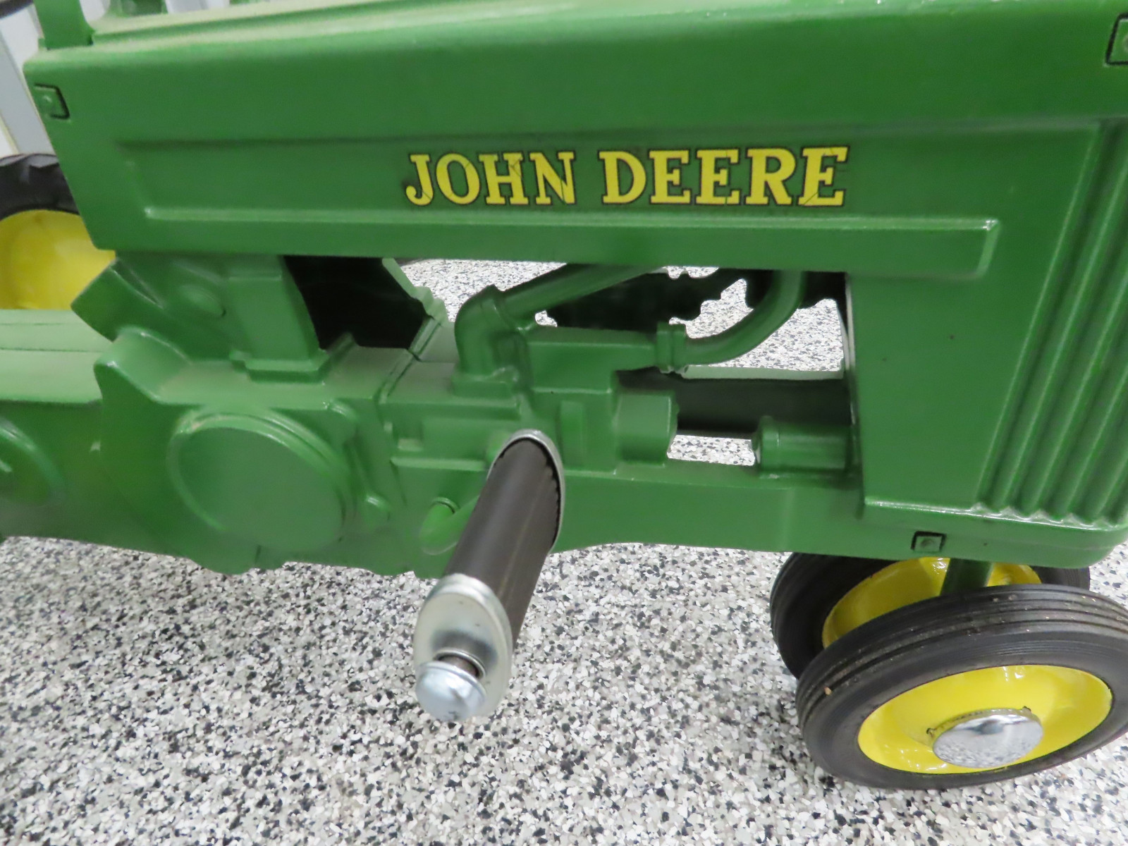 John Deere Pedal Tractor Cast Iron and Chain Drive Open engine - Image 2