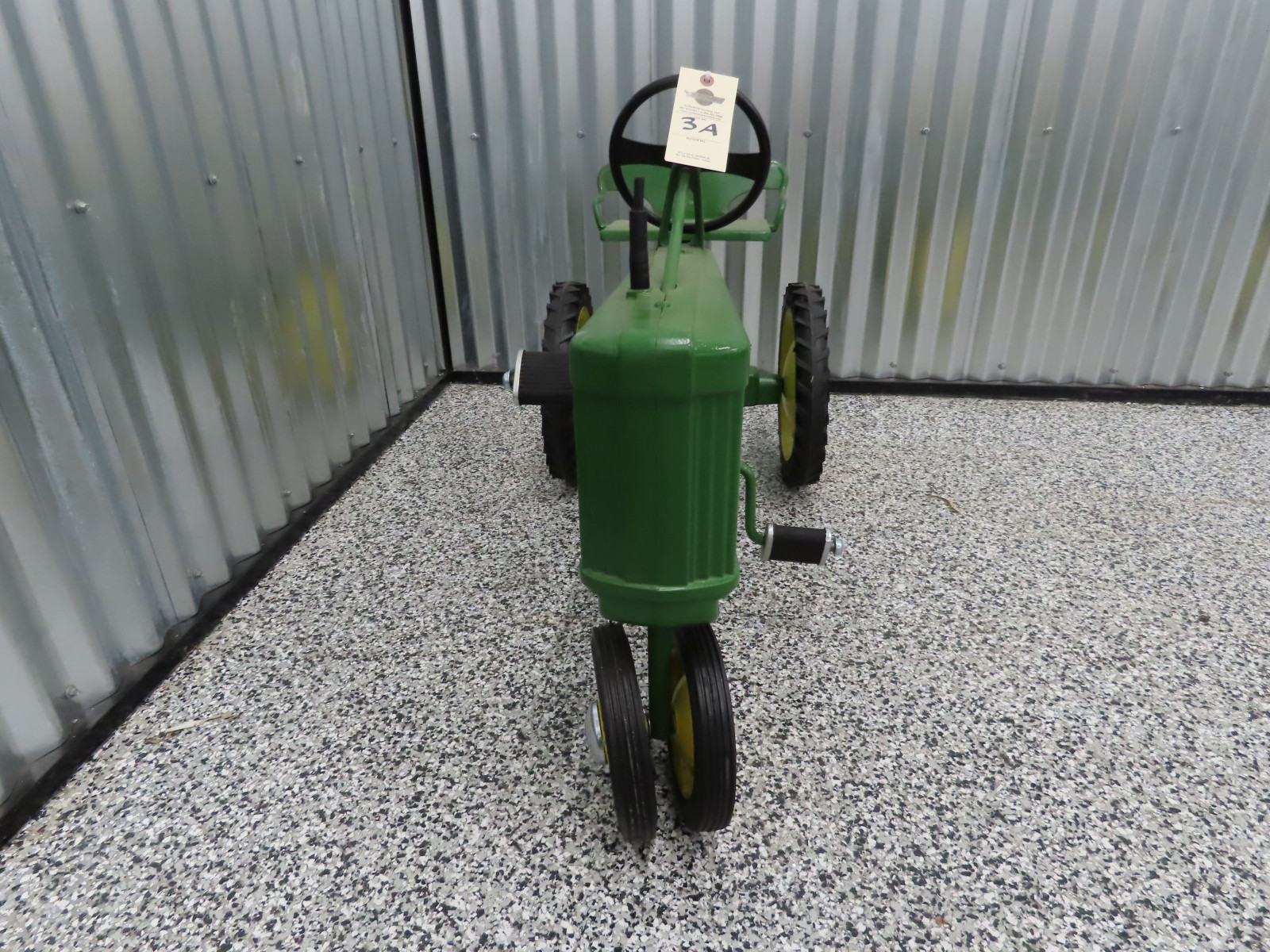 John Deere Pedal Tractor Cast Iron and Chain Drive Open engine - Image 3