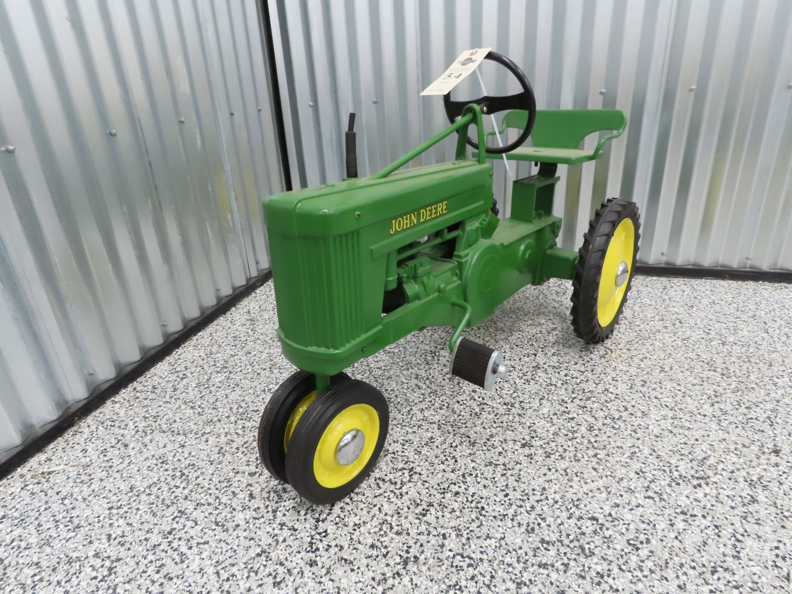 John Deere Pedal Tractor Cast Iron and Chain Drive Open engine - Image 4