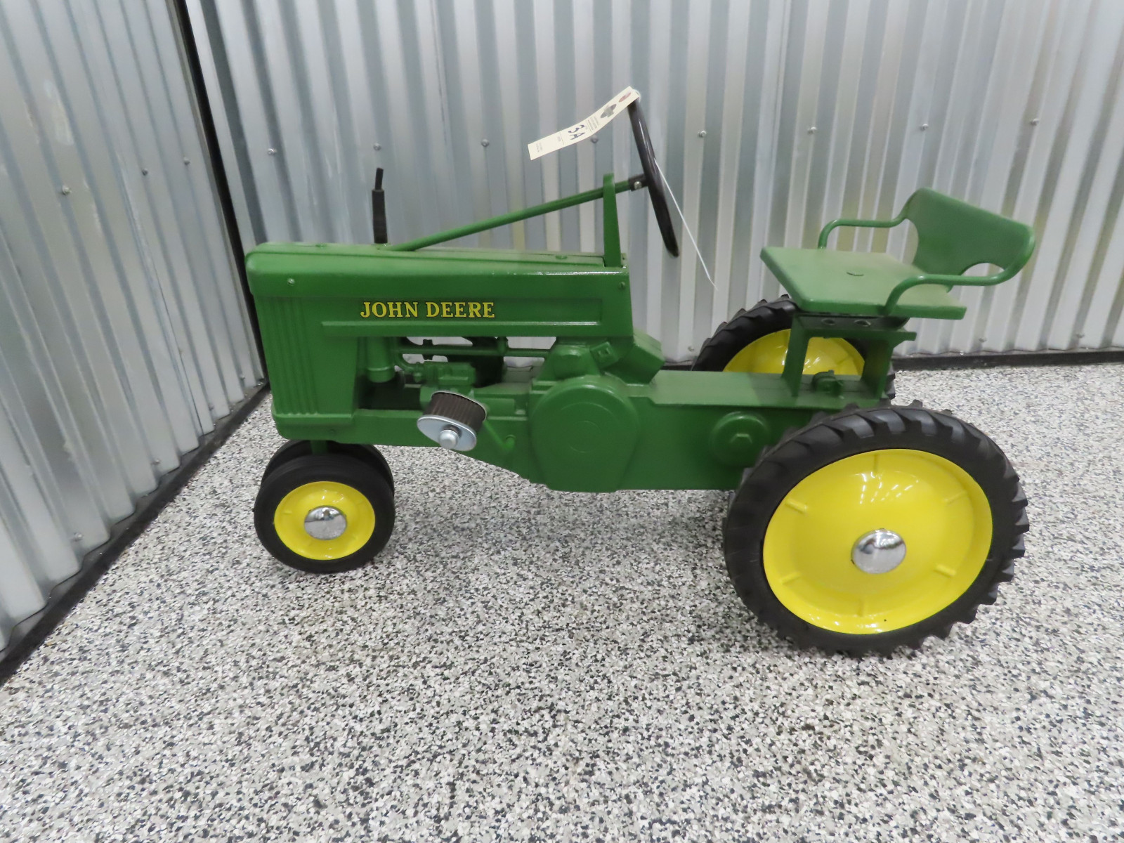 John Deere Pedal Tractor Cast Iron and Chain Drive Open engine - Image 6