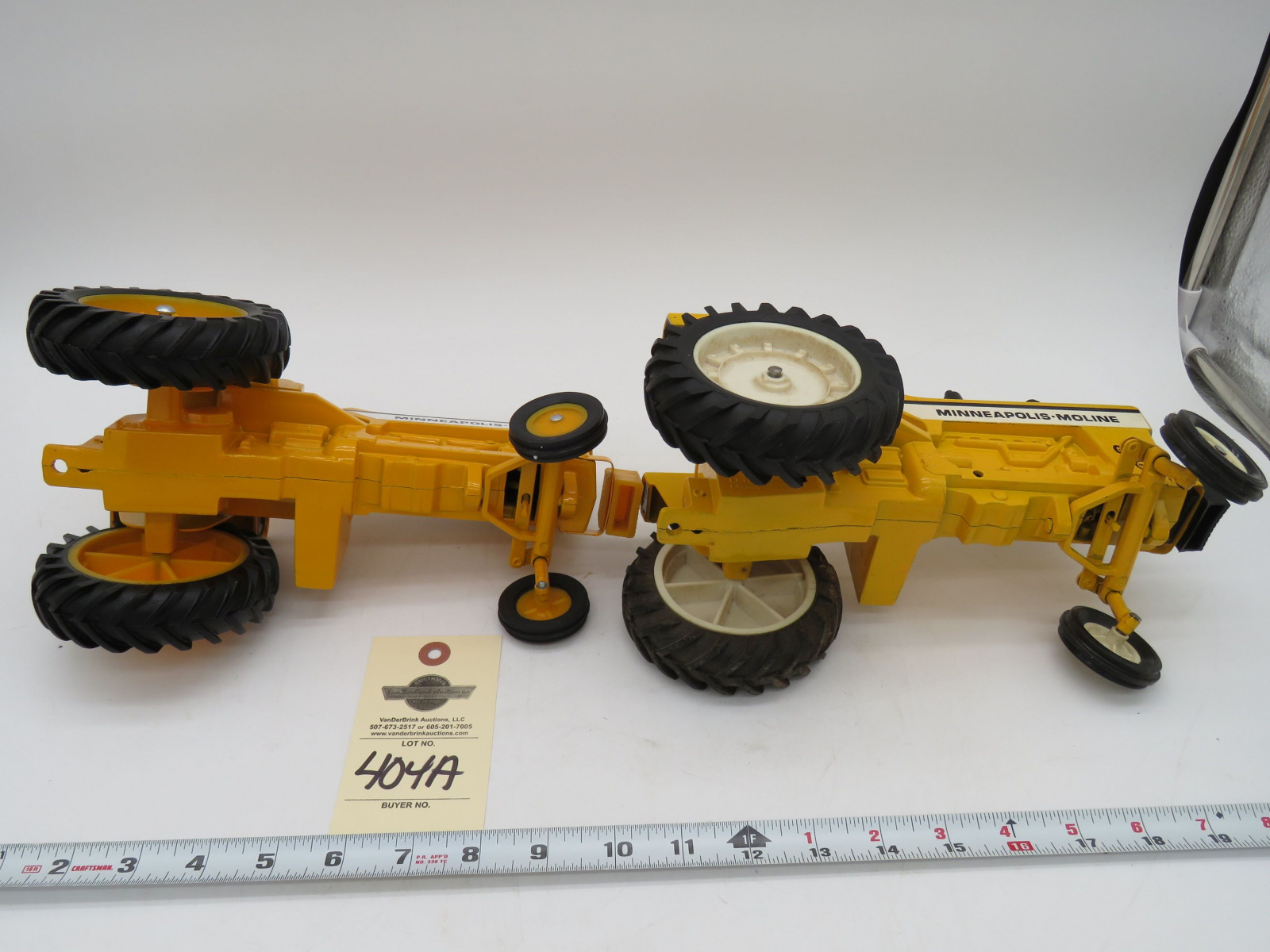 Pair of Ertl Minneapolis Moline G1000 Tractors No Box - Image 5