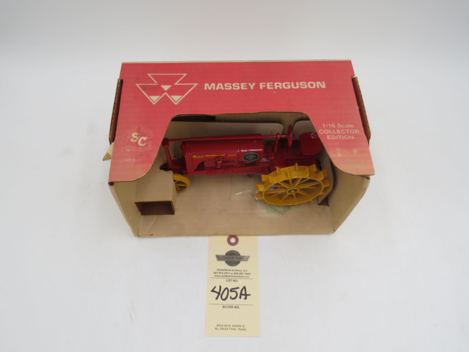 Spec-Cast 1/16th Scale Collector's Edtion Massey harris challenger Tractor on full Steel NIB - Image 2