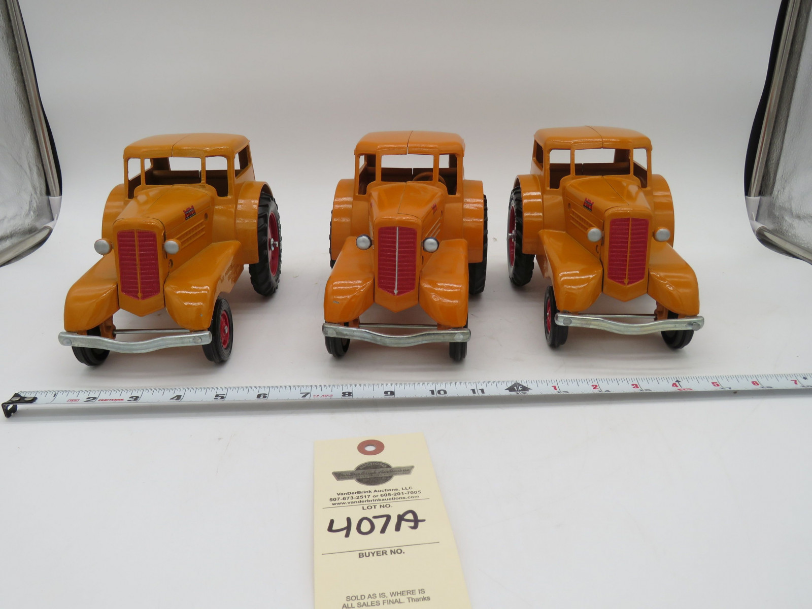 3 Ertl Minneapolis Moline 1/16th Scale Die-Cast UDLX Tractors No Boxes - Image 1
