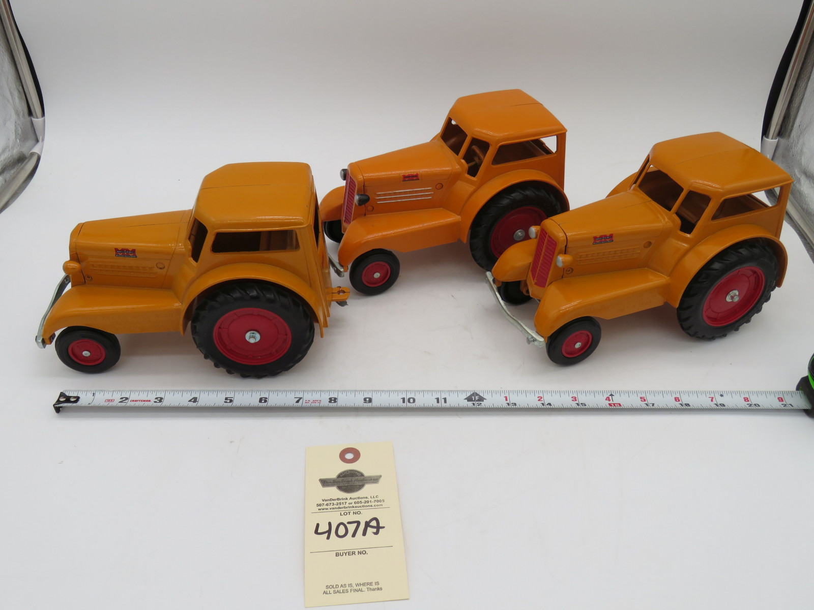 3 Ertl Minneapolis Moline 1/16th Scale Die-Cast UDLX Tractors No Boxes - Image 3