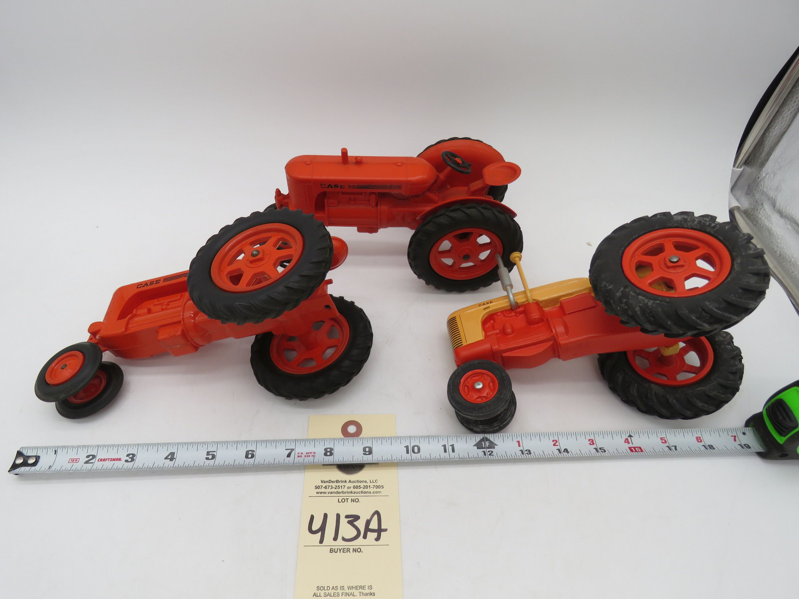 Grouping of Case Tractors 1/16th Scale No Boxes - Image 5