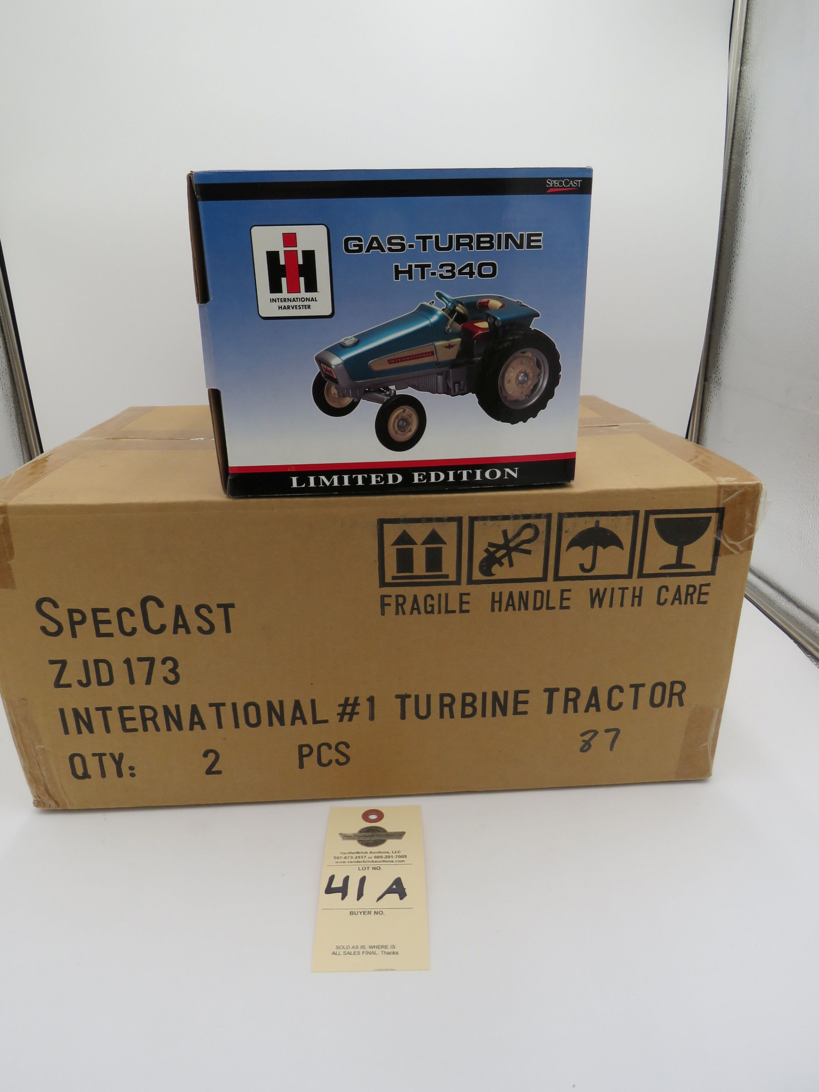 TOP BOX: INFORMATION ONLY UNOPENED BOX 2 PCS 1/16 RESIN IH HT 340 TURBINE TRACTOR SPECCAST (LP) - Image 4