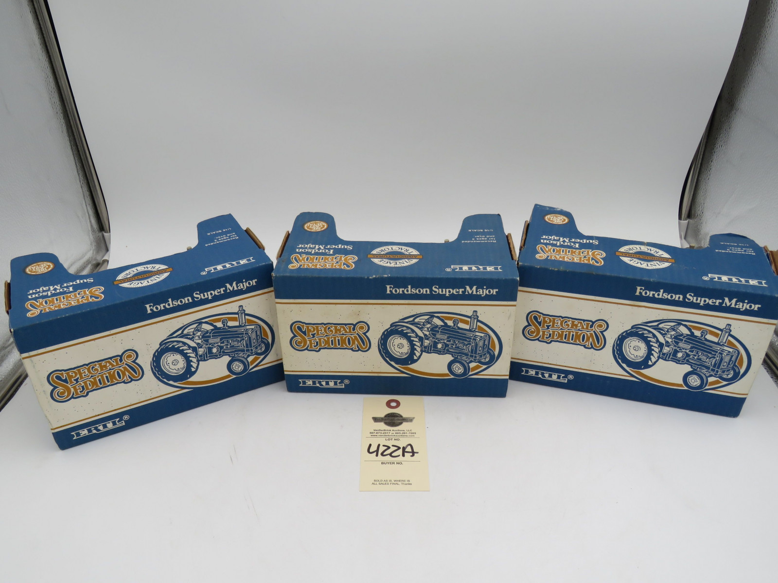 Group of 3 Ertl 1991 Fordson Super Major Die-Cast Tractors NIB - Image 4