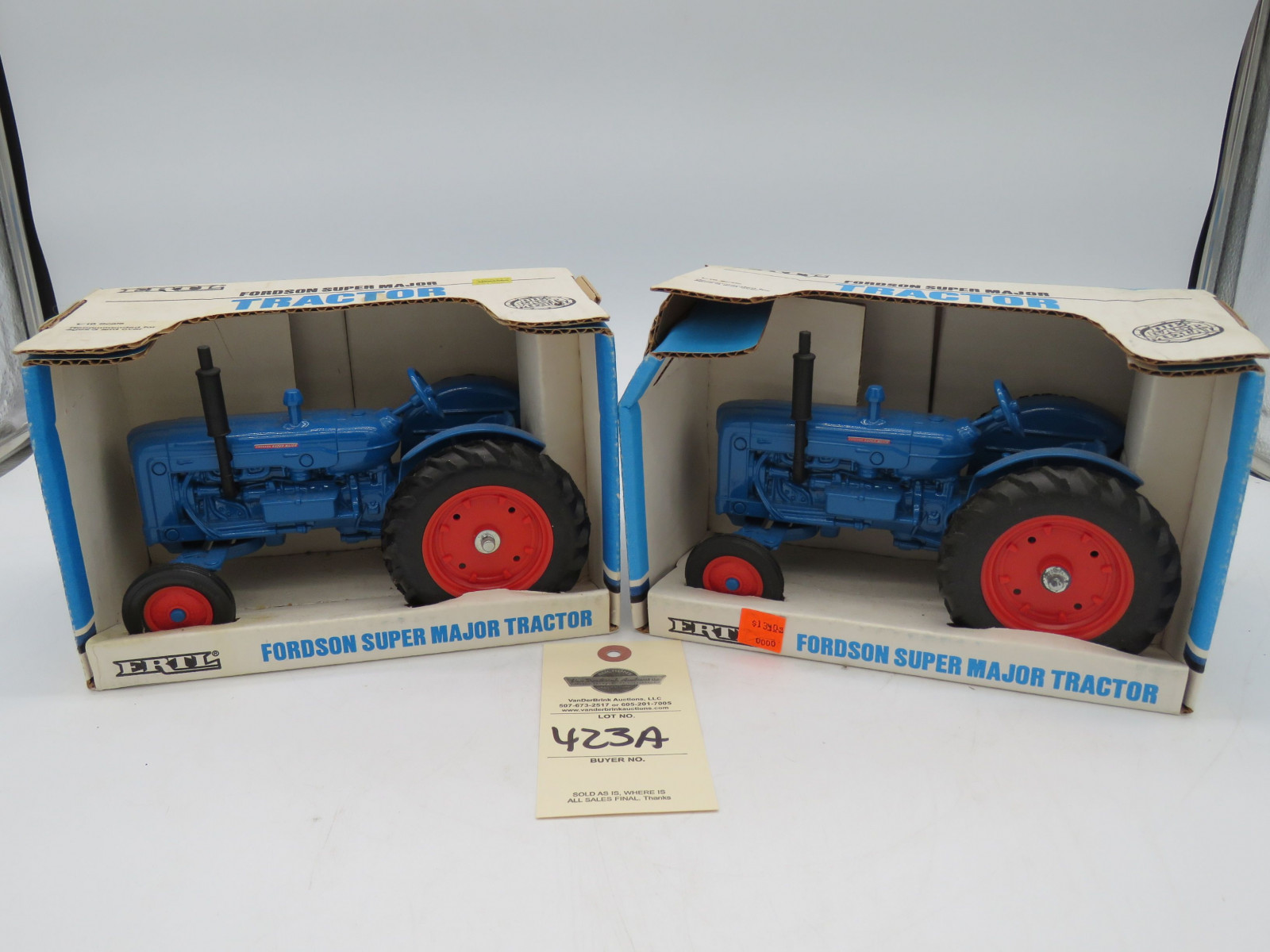 Group of 2 Ertl 1988 NIB Fordon Super Major die-Cast 1/16th Scale tractors - Image 1