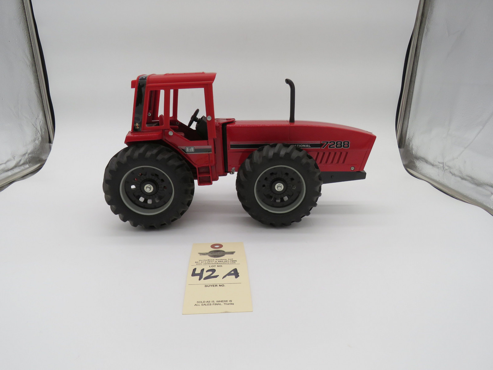 IH 7288 CUSTOM WEK 2665 NO BOX METAL DIECAST 1/16TH SCALE - Image 1