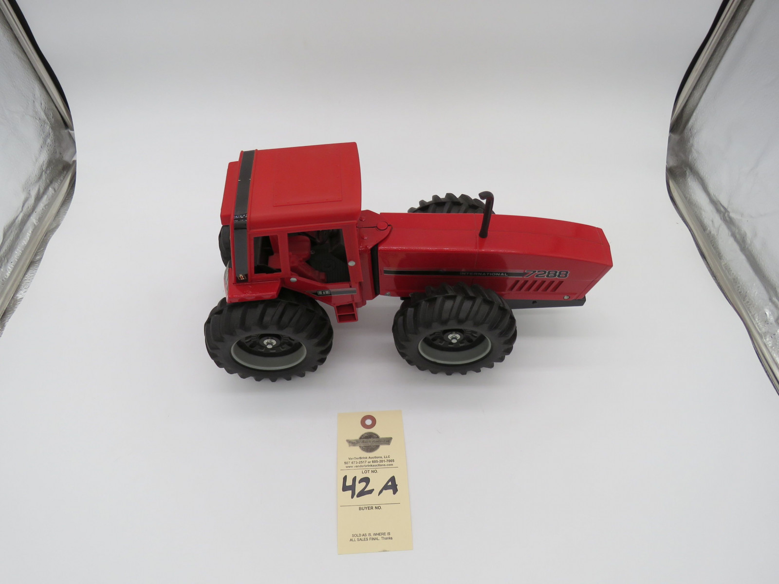 IH 7288 CUSTOM WEK 2665 NO BOX METAL DIECAST 1/16TH SCALE - Image 2