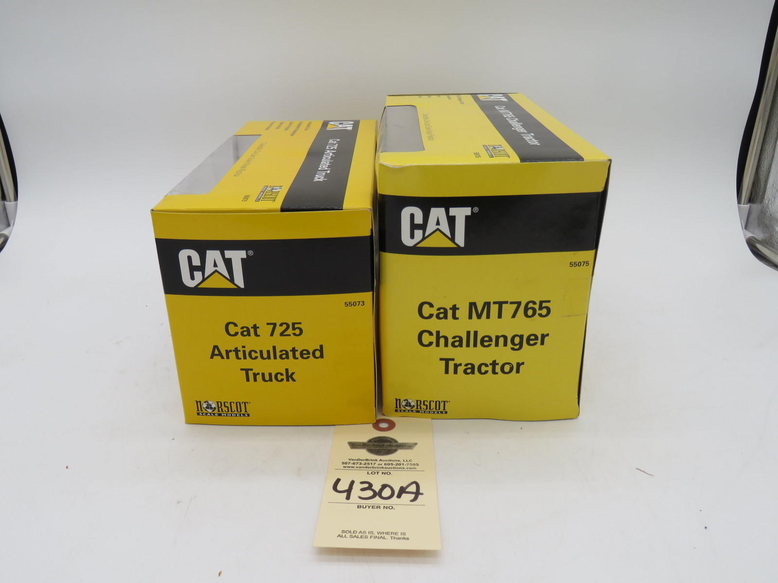 Norscot Scale Models Cat 725 Articulated Truck NIB and Cat MT765 Challenger Tractor NIB - Image 3