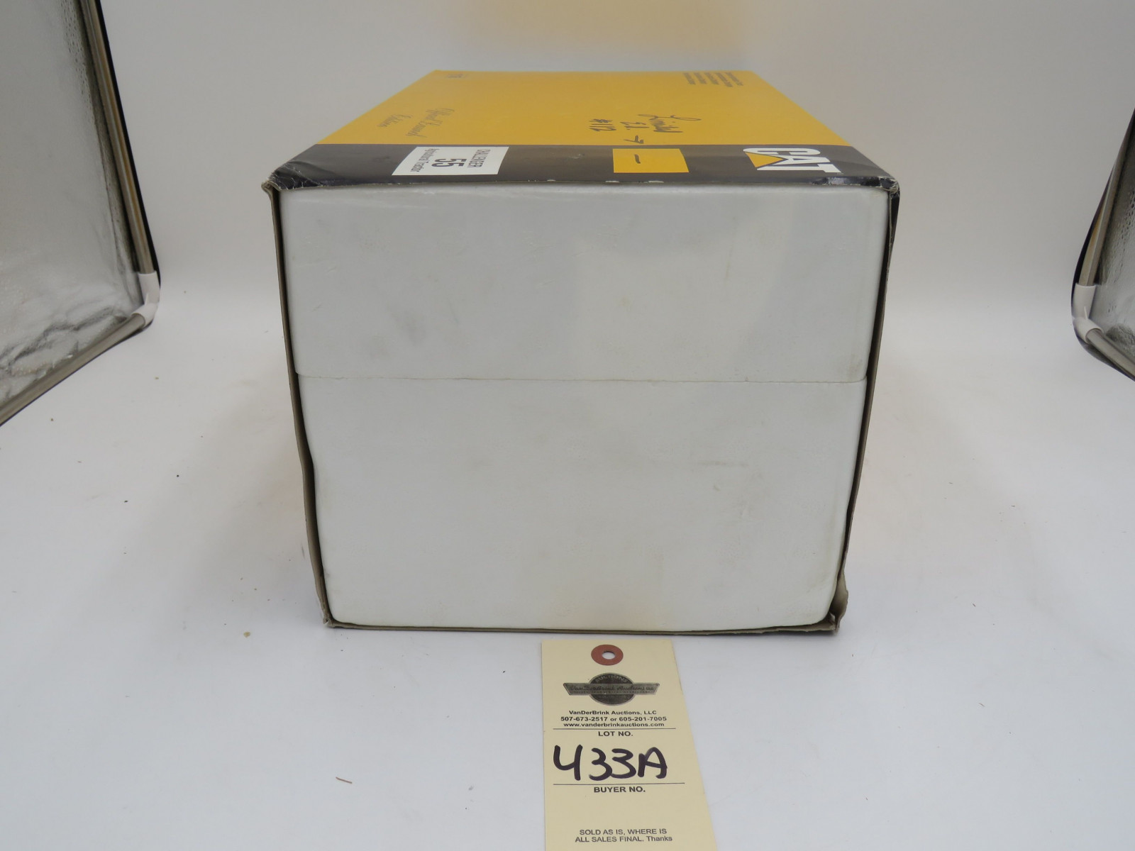 Limited Edition Norscott Group Inc. 1/16th Scale Official Launch Edition Challenger Tractor #112 NIB - Image 3