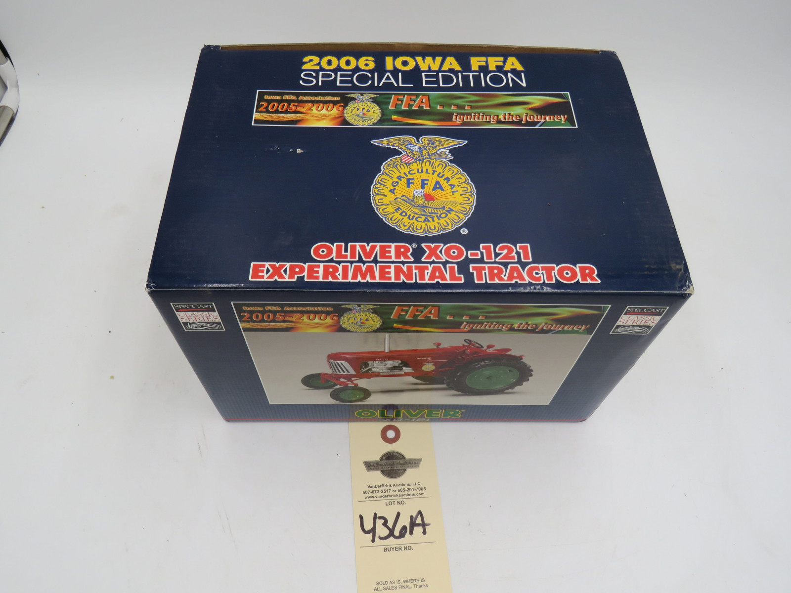 Spec Cast Classic Series 2005-2006 FFA Oliver XO-121 NIB - Image 2
