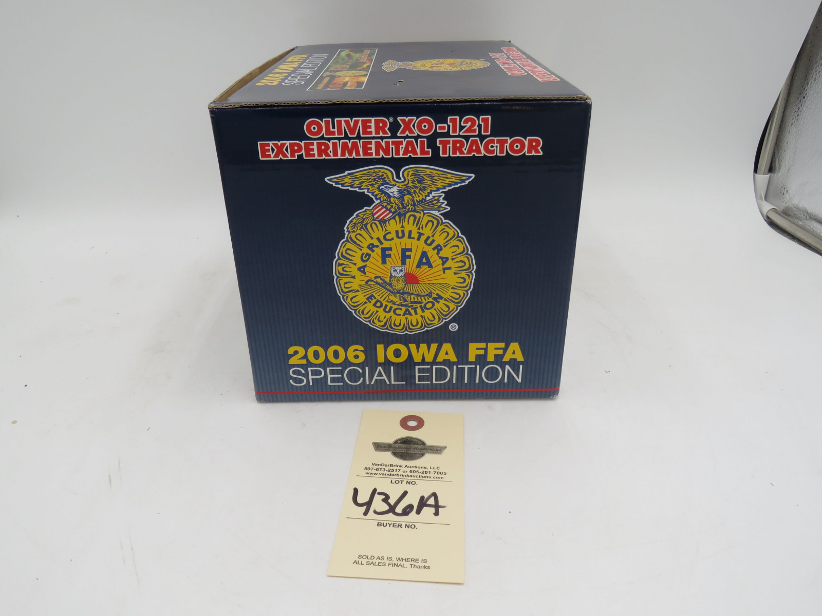 Spec Cast Classic Series 2005-2006 FFA Oliver XO-121 NIB - Image 5