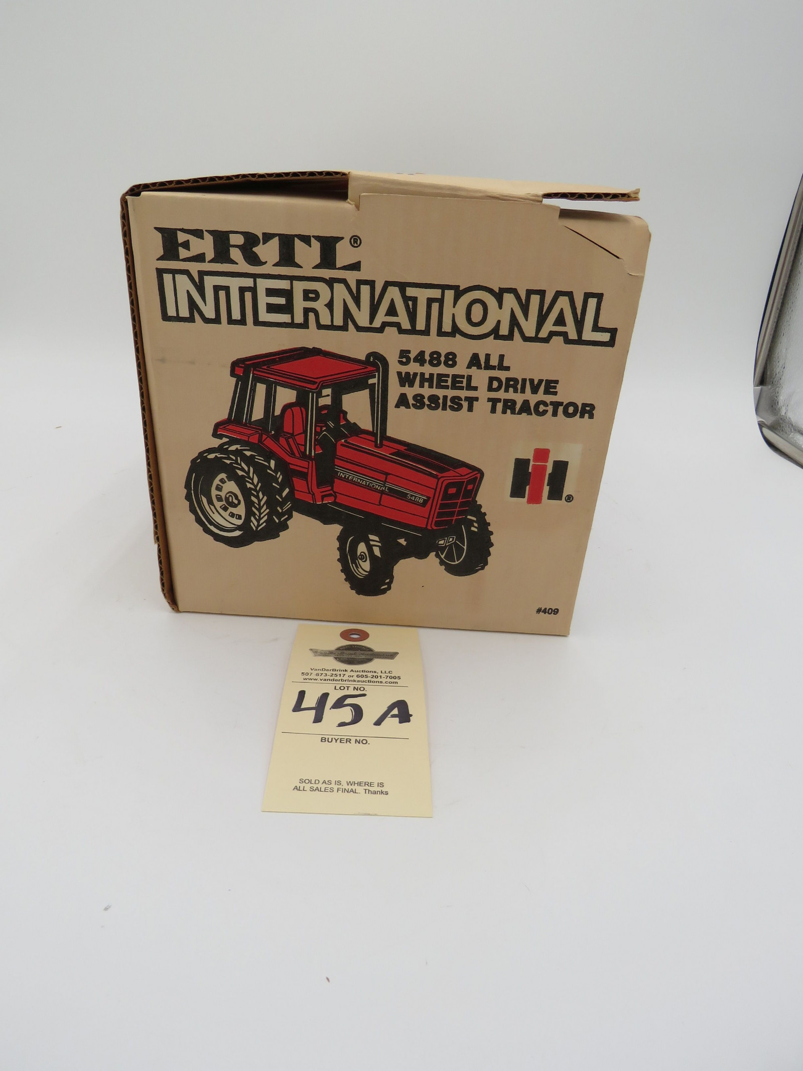 IH ERTL 5488 ALL WHEEL DRIVE ASSIST TRACTOR DIE CAST METAL REPLICA 1/16 SCALE - Image 4