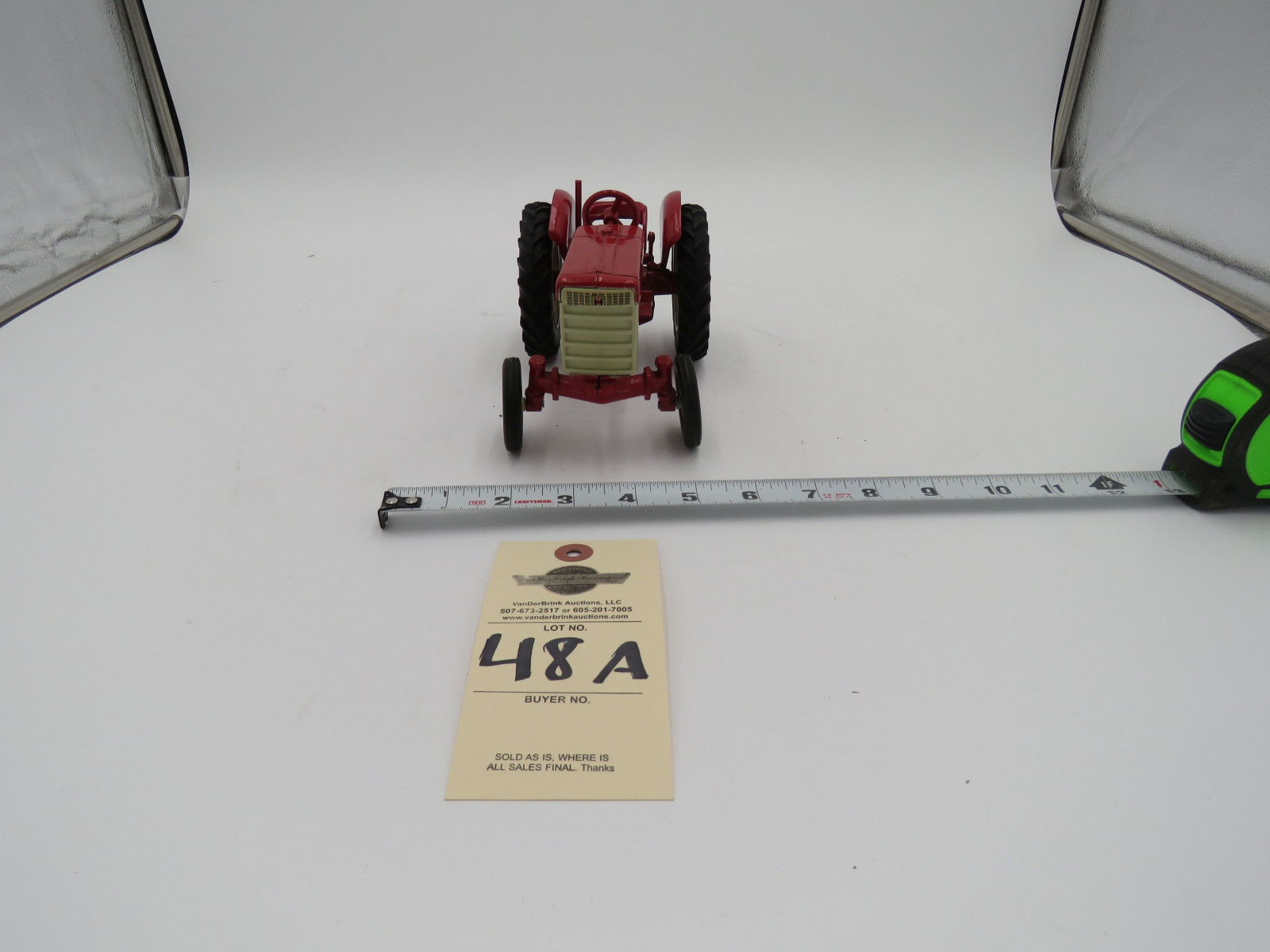 IH 340 UTILITY  METAL DIECAST 1/16TH SCALE - Image 3