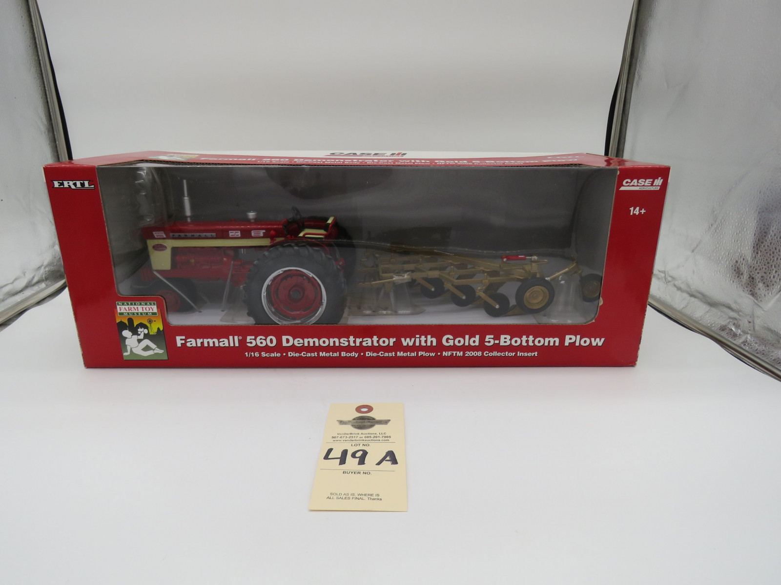 ERTL IH FARMALL 560 DEMONSTRATOR WITH GOLD 5 BOTTOM PLOW  1/16 SCALE METAL DIECAST NFTM 2008 COLLECTOR INSERT - Image 1