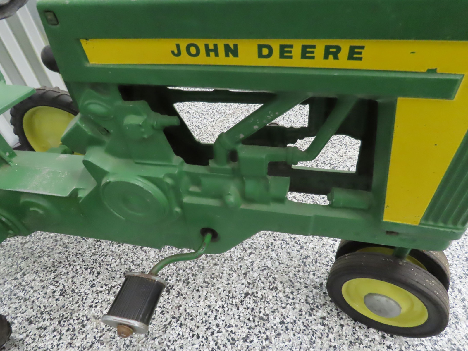 John Deere Pedal Tractor Cast Iron and Chain Drive Open engine with Yellow Stripe - Image 7