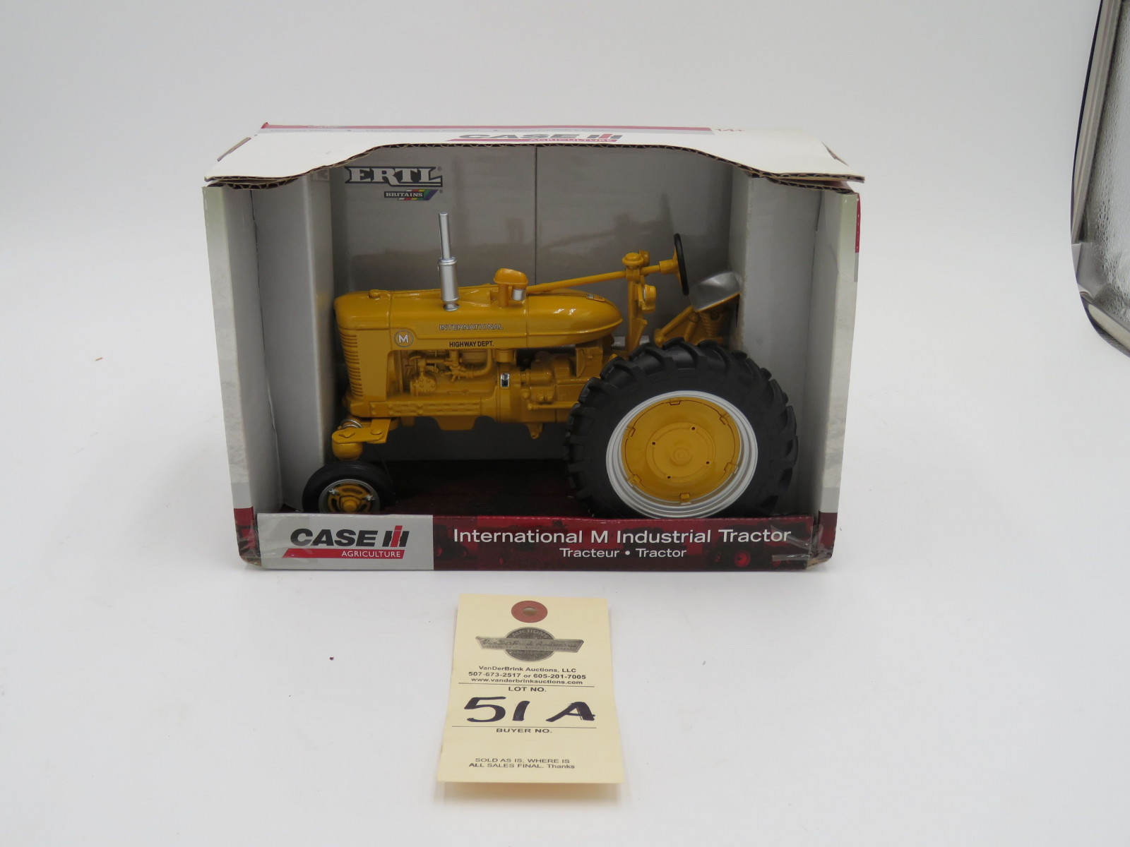 ERTL IH INTERNATIONAL M INDUSTRIAL TRACTOR DIE CAST METAL 1/16 SCALE AUTHENTIC CASE IH PRODUCT - Image 1