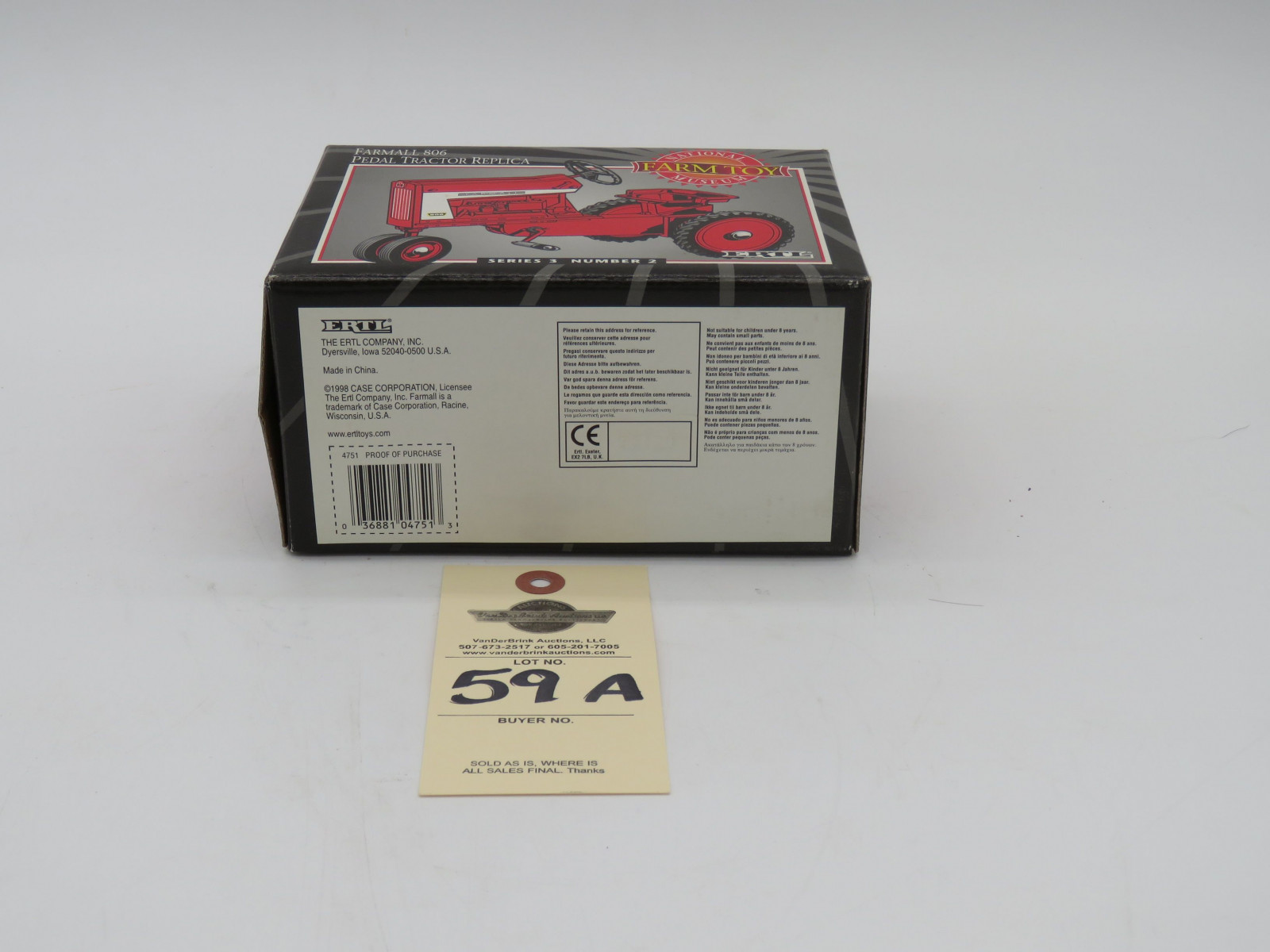 ERTL 1998 FARMALL 806 PEDAL TRACTOR REPLICA SERIES 3 NUMBER 2 NATIONAL FARM TOY MUSEUM  NIB - Image 6