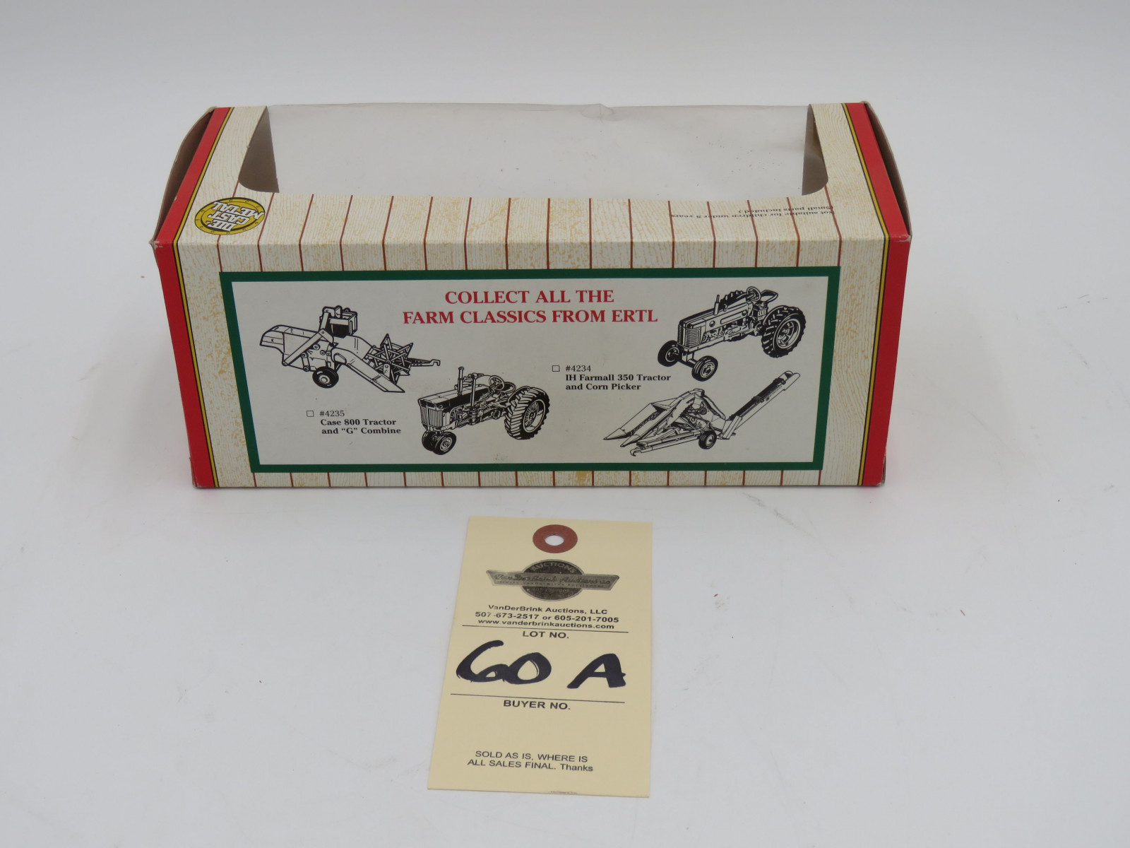 ERTL FARM CLASSICS IH FARMALL 350 TRACTOR AND CORN PICKER  DIE CAST METAL  1/43 SCALE - Image 4