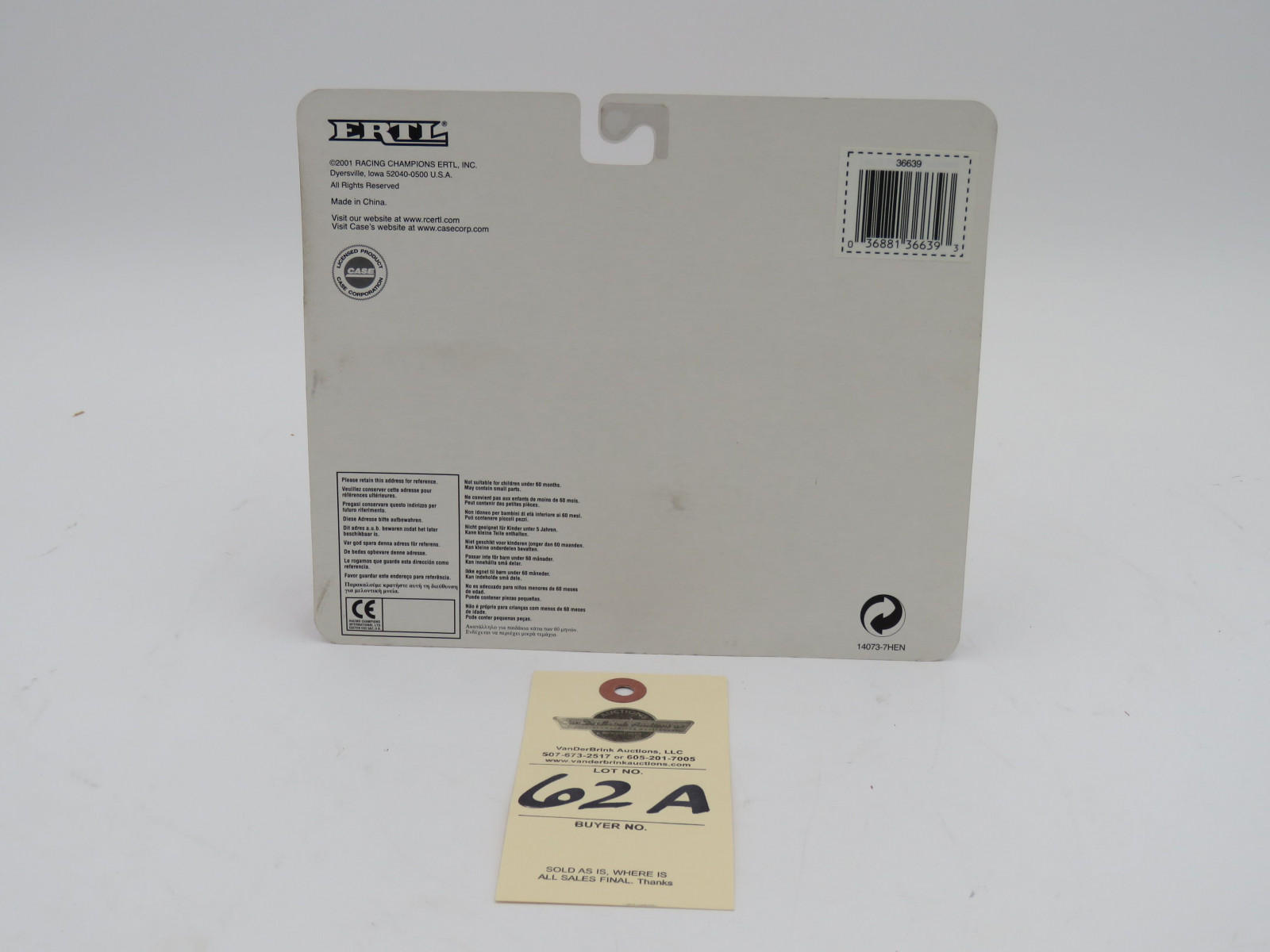 ERTL CASE IH FARMALL 560 TRACTOR W/ MOUNTED PICKER AND WAGON DIE CAST METAL 1/64 - Image 5