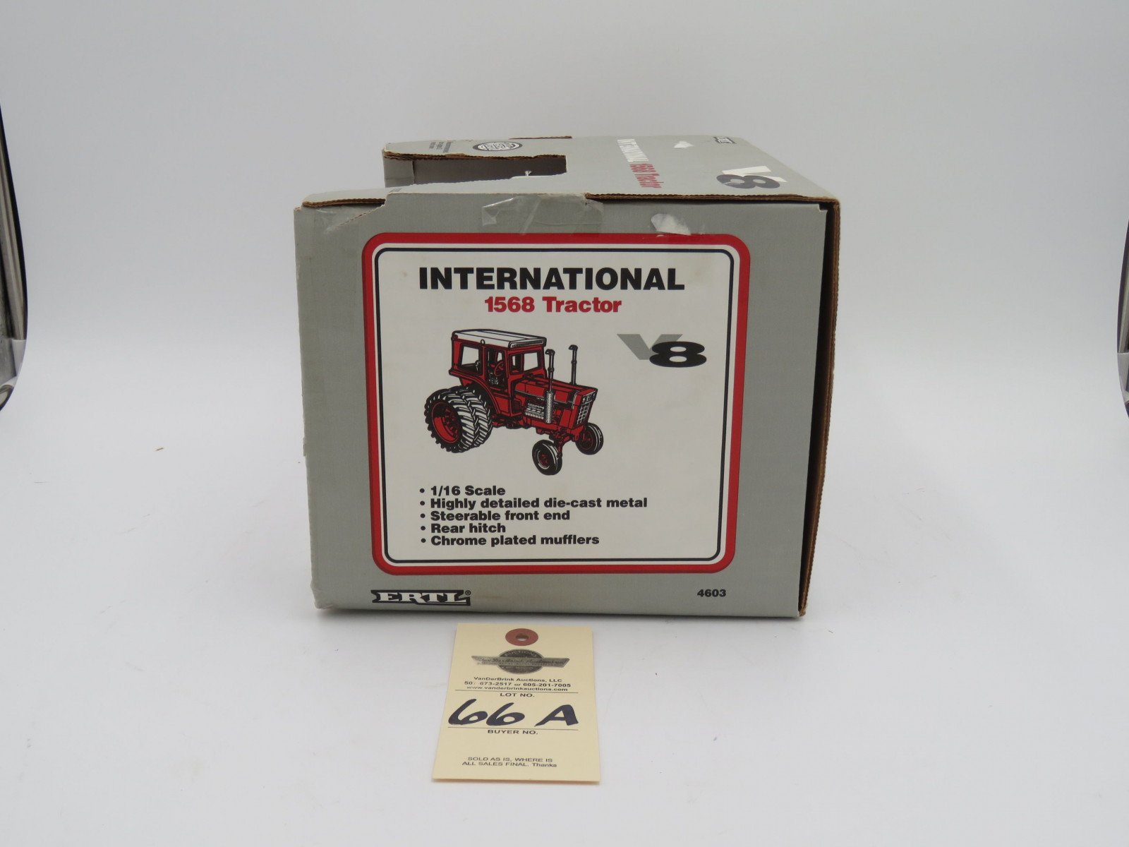 1994 ERTL INTERNATIONAL 1568 TRACTOR V8 ERTL 1/16 SCALE