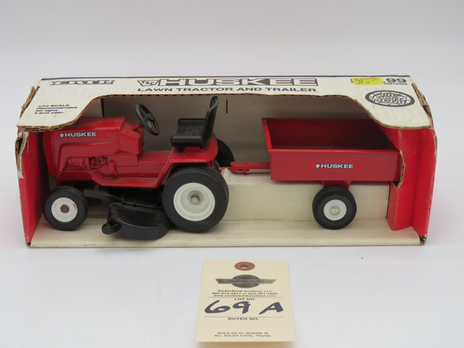 TSC HUSKEE LAWN TRACTOR AND TRAILER DIE CAST METAL 1/12 SCALE STEERABLE FRONT END REMOVALE MOWER DECK 1/12 SCALE TRAILER WITH WORKABLE TAILGATE - Image 1