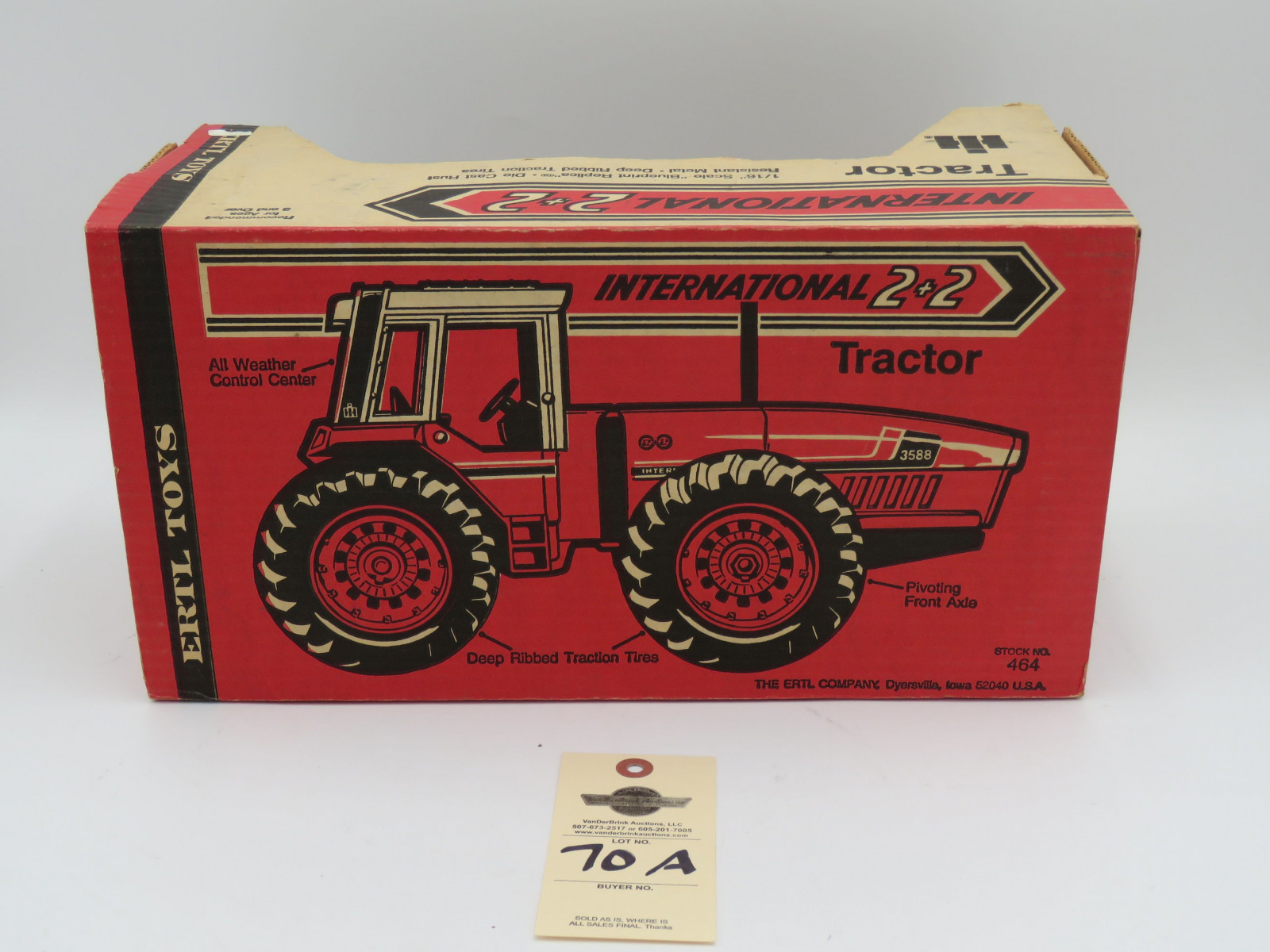 ERTL INTERNATIONAL 2+2 TRACTOR  1/16 SCALE BLUEPRINT REPLICA DIE CAST RUST RESISTANT METAL- DEEP RIBBED TRACTION TIRES IH 3588 NIB - Image 4