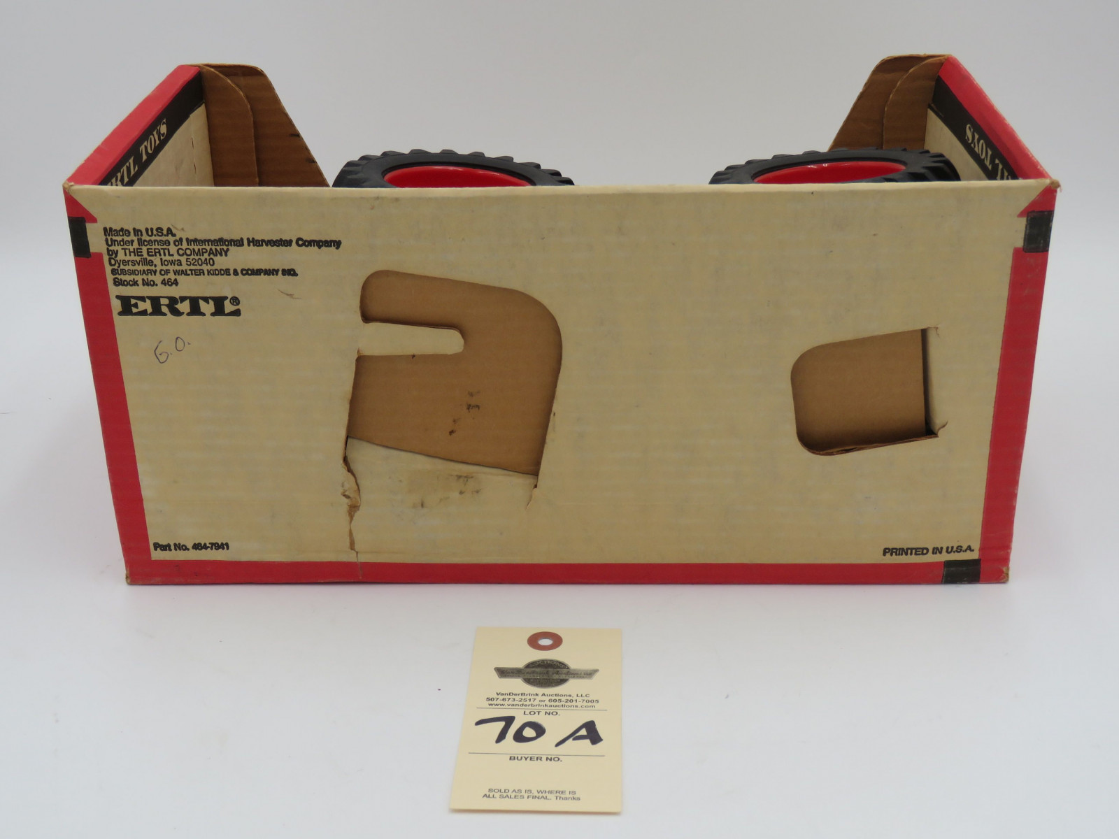 ERTL INTERNATIONAL 2+2 TRACTOR  1/16 SCALE BLUEPRINT REPLICA DIE CAST RUST RESISTANT METAL- DEEP RIBBED TRACTION TIRES IH 3588 NIB - Image 6