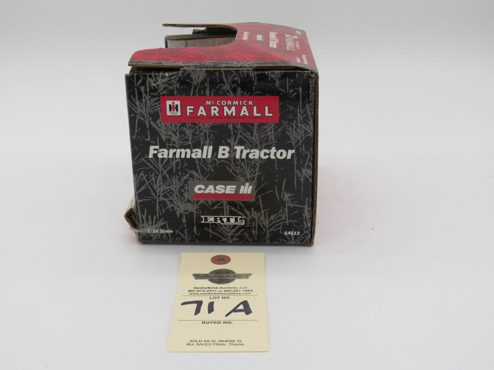 2002 ERTL FARMALL B TRACTOR 1/16 SCALE - Image 3