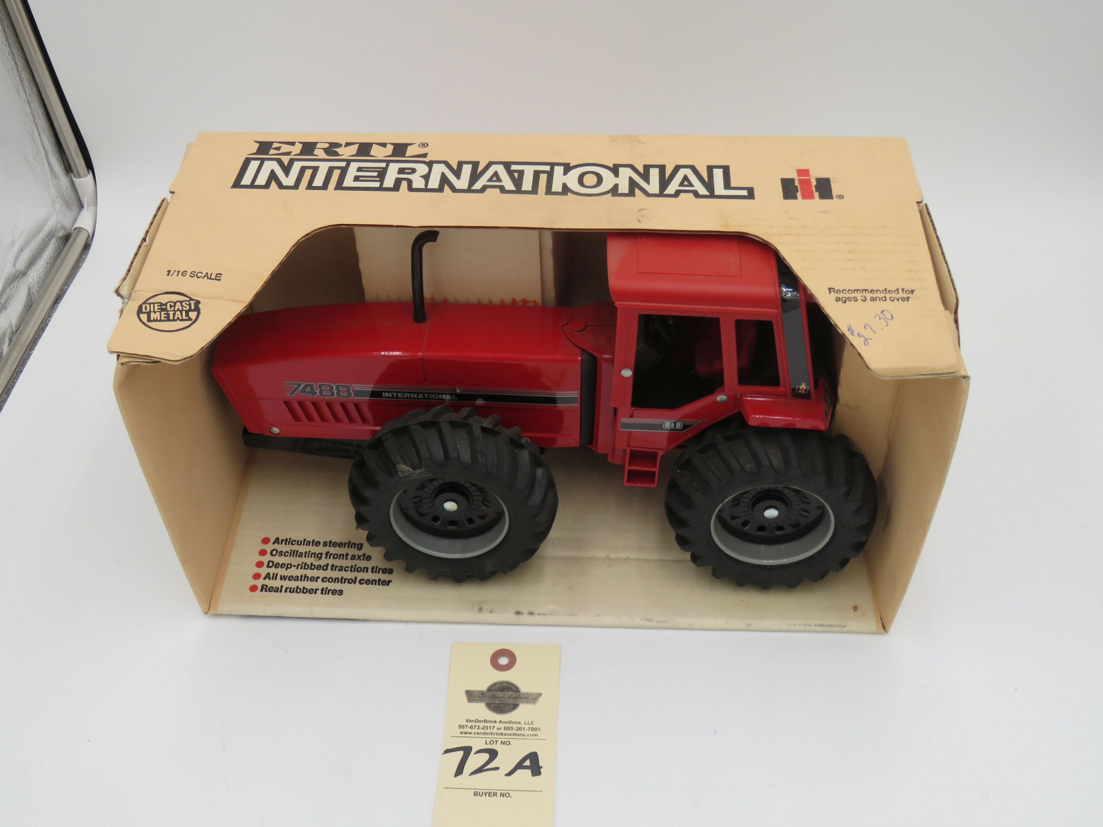 ERTL INTERNATIONALIH DIE CAST METAL 7488 1/16 SCALE OSCILLATING FRONT AXLE, DEEP RIBBED TRACTION TIRES, ALL WEATHER CONTROL CENTER, REAL RUBBER TIRES - Image 2