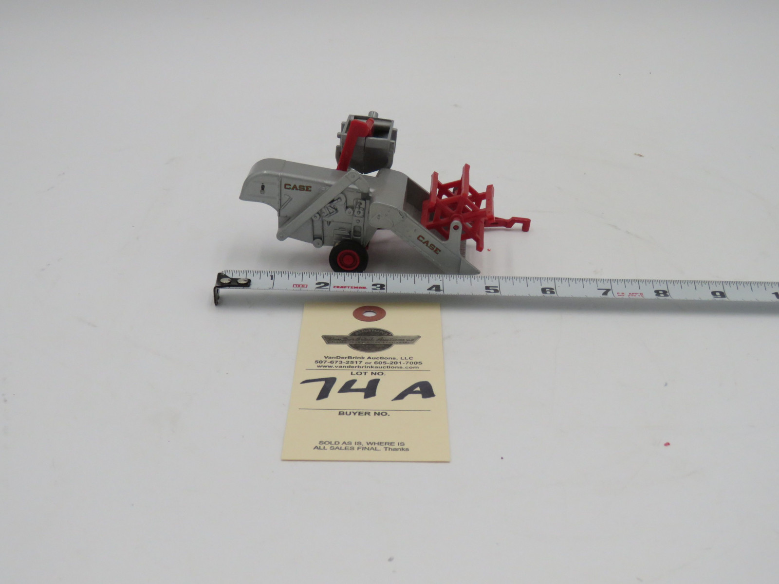 ERTL Y64 CASE WITH PULL BEHIND COMBINE NO BOX - Image 1