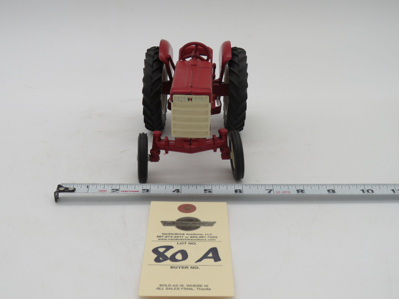 IH 240 UTILITY METAL DIE CAST NO BOX  1/16TH SCALE - Image 4