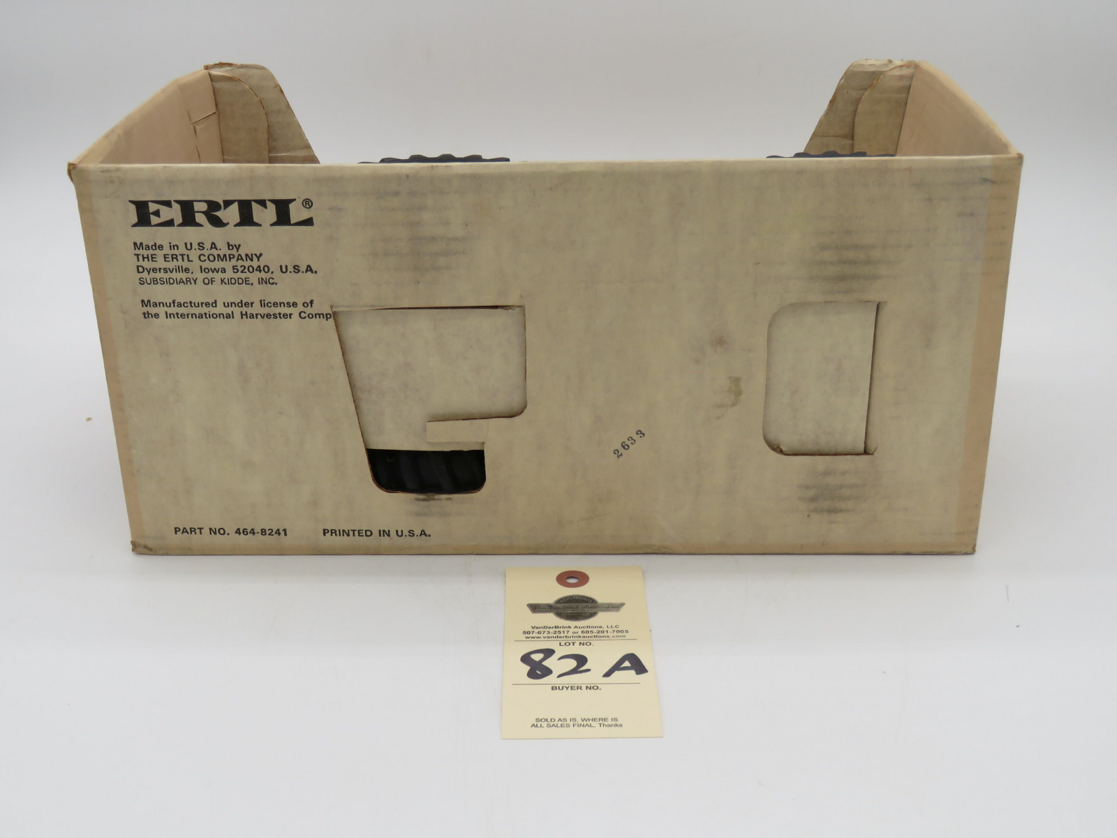 ERTL INTERNATIONAL 2+2  TRACTOR 6388 1/16 SCALE DIE CAST METAL NIB - Image 6