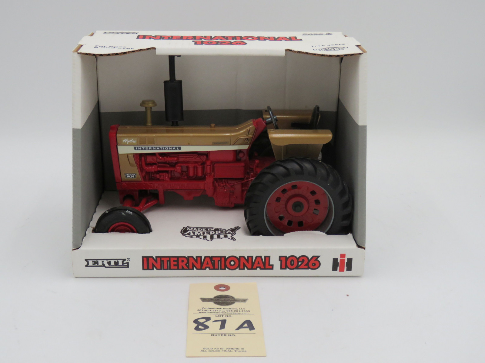 1996 ERTL 1/16TH INTERNATIONAL 1026 HYDRO DIE CAST METAL. DEMONSTRATOR GRAPHICS, WIDE FRONT END, RUBBER TIRES - Image 1