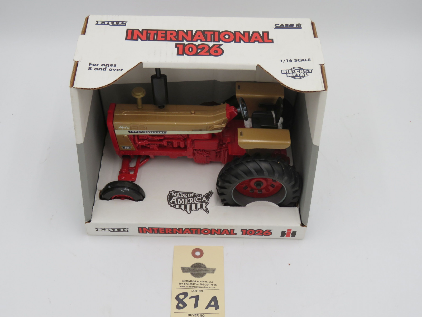 1996 ERTL 1/16TH INTERNATIONAL 1026 HYDRO DIE CAST METAL. DEMONSTRATOR GRAPHICS, WIDE FRONT END, RUBBER TIRES - Image 2