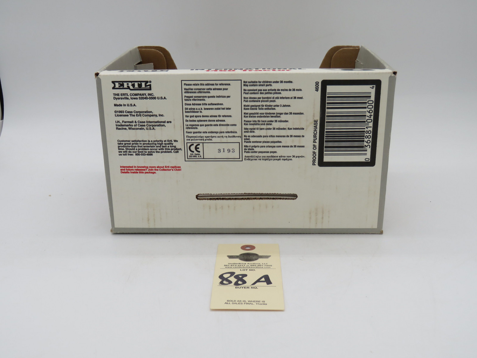 1993 ERTL INTERNATIONAL 1468 TRACTOR V8