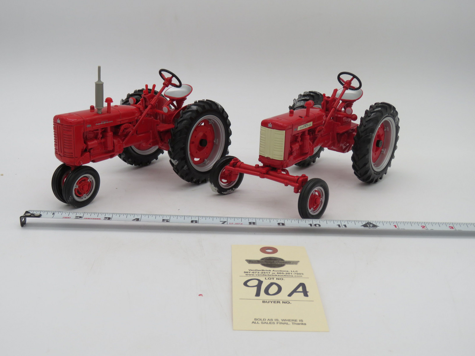 2 PCS  ERTL DIE CAST METAL TRACTORS  (FARMALL 230 1430GA NO BOX MISSING STACK) Tires Possibly Ertl taken from display board 1/16th scale - Image 5